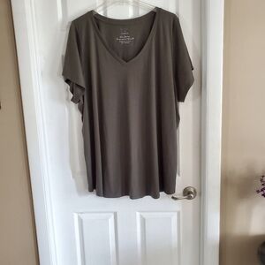 Torrid Short Sleeve Olive Green V-Neck T-Shirt